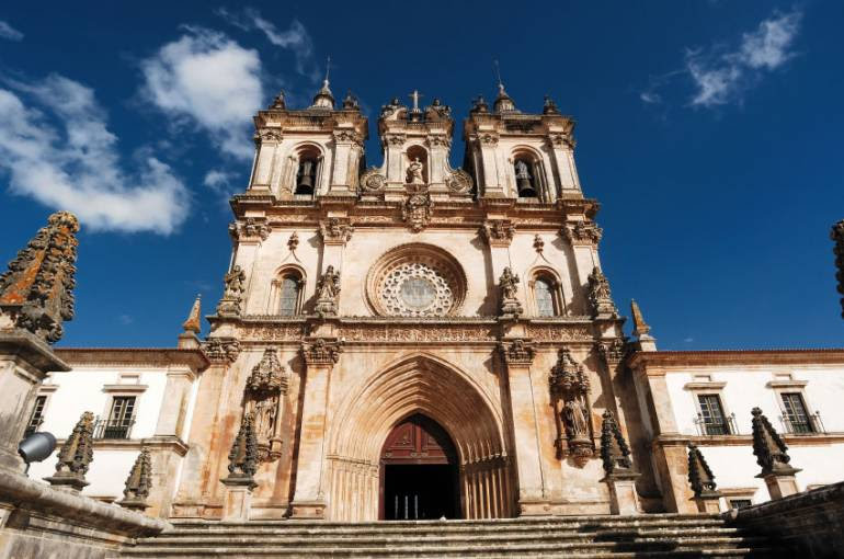 Religion With Legends, Gothic Masterpieces And Beach - Hortense Travel