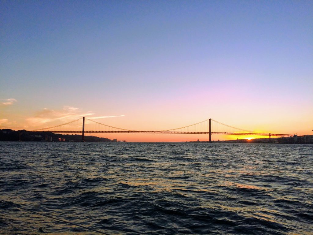 Views And Sunsets - Cristo Rei And Yacht Half Day Tour - Hortense Travel