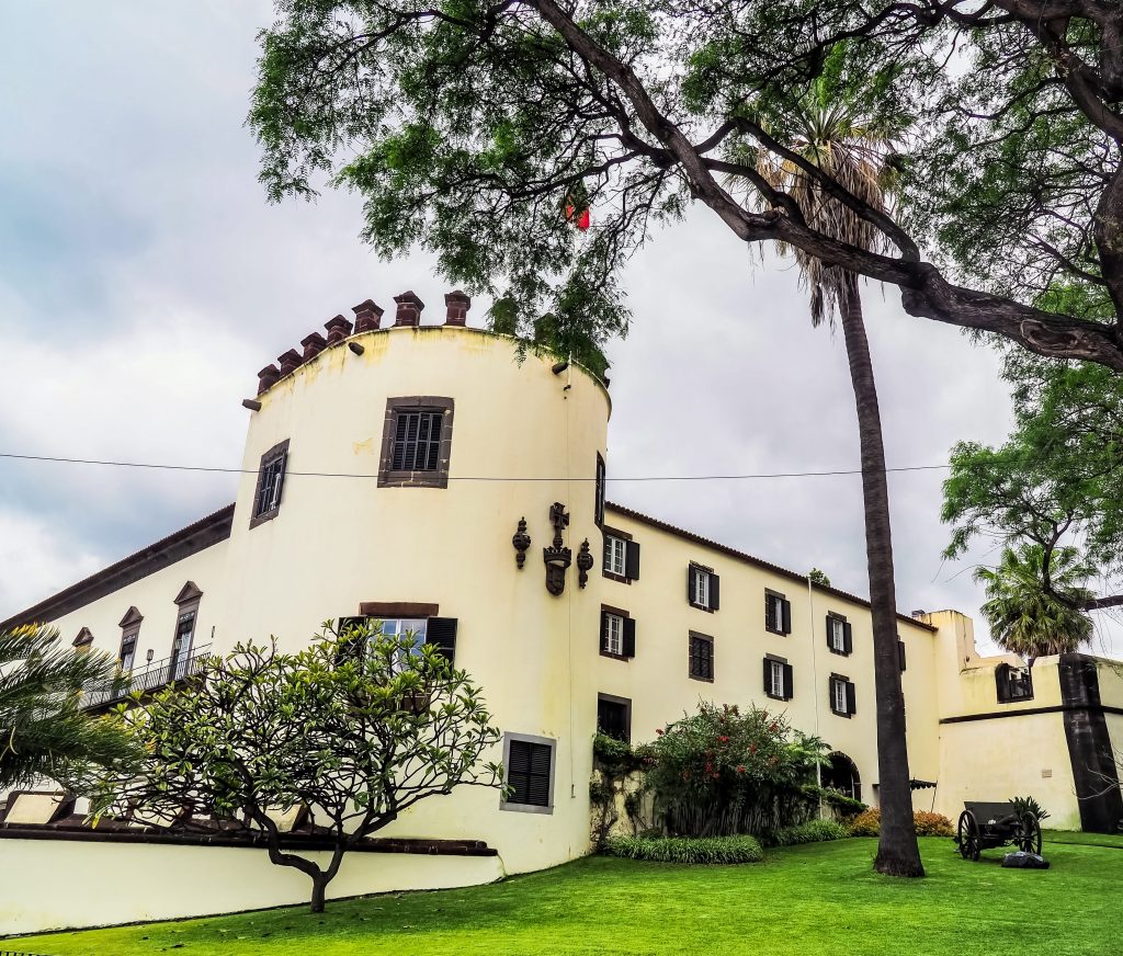 Sao Lourenco Palace