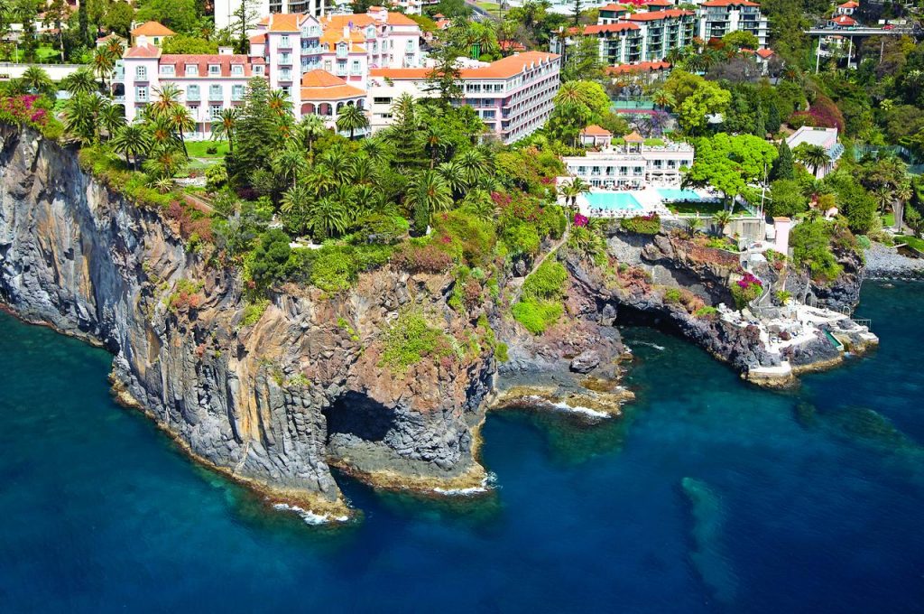 The 13 Yummiest Madeira Drinks - Hortense Travel